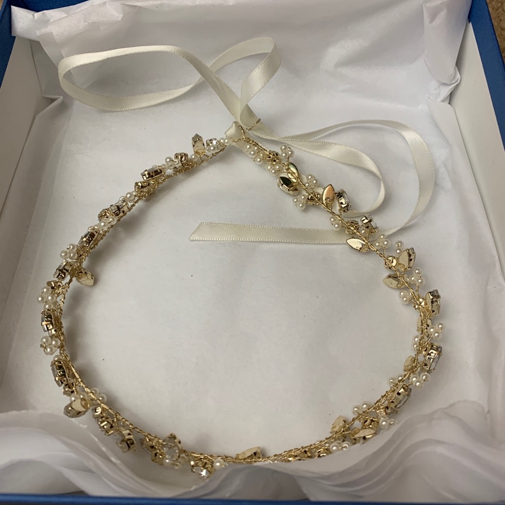 Bel Aire Wedding Headpiece